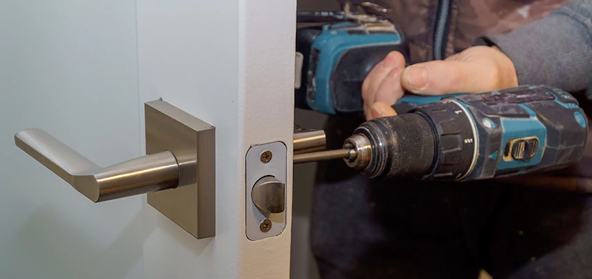Broken Door Handle Lock Repair in La Habra Heights, California