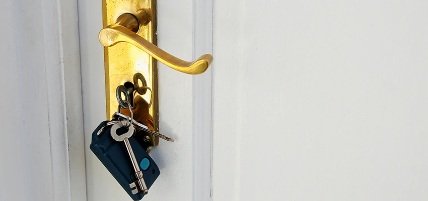 Broken Door Key Extraction in La Habra Heights, CA
